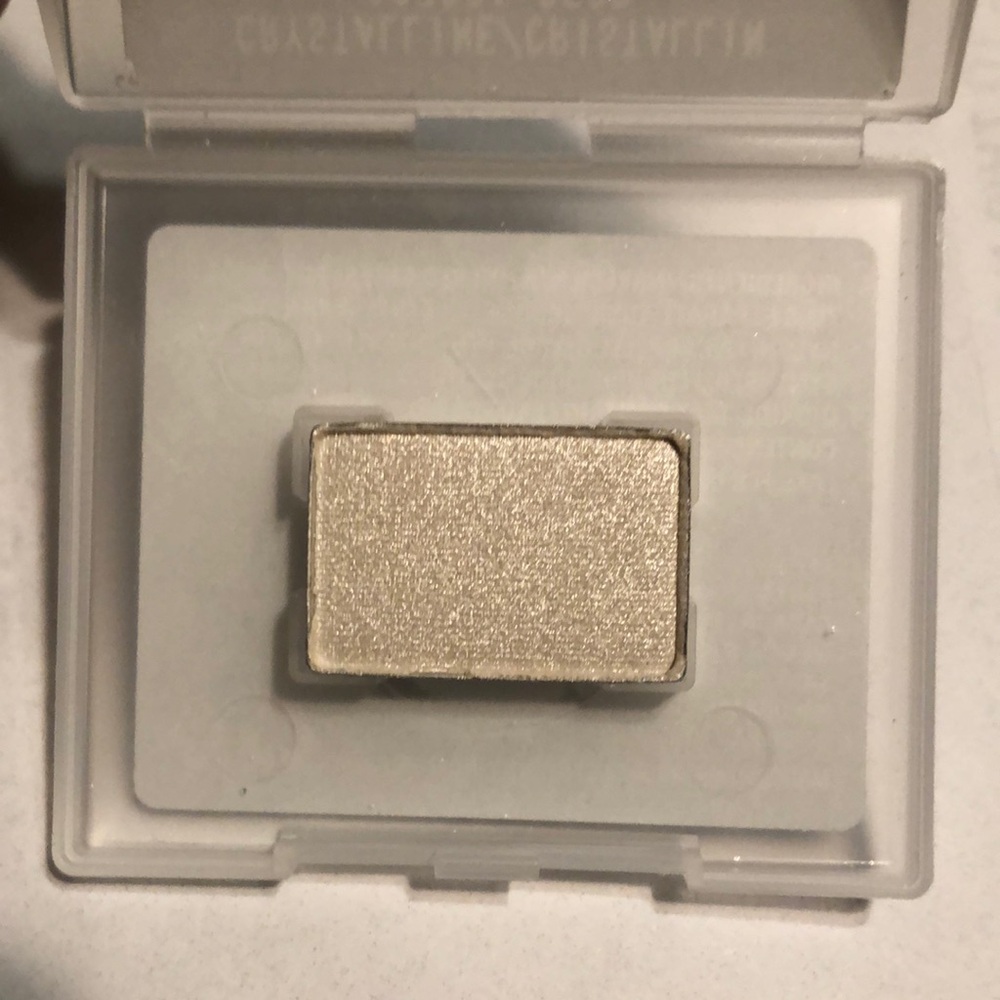 NIB- Mary Kay Mineral and Cream Eye Color. They are sold separately at $6 each. - Picture 8 of 13